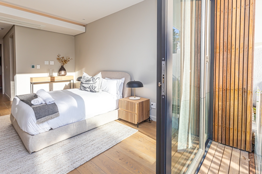 To Let 4 Bedroom Property for Rent in Fresnaye Western Cape